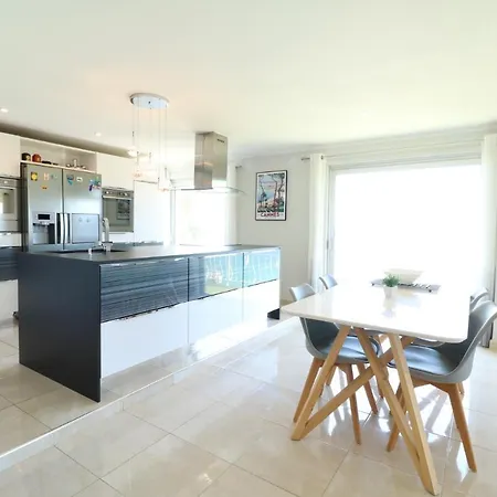 Apartment Fantastic Sea View For 2 Bedroom Up To 6 People 327